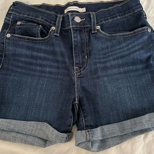 levi’s mid length shorts